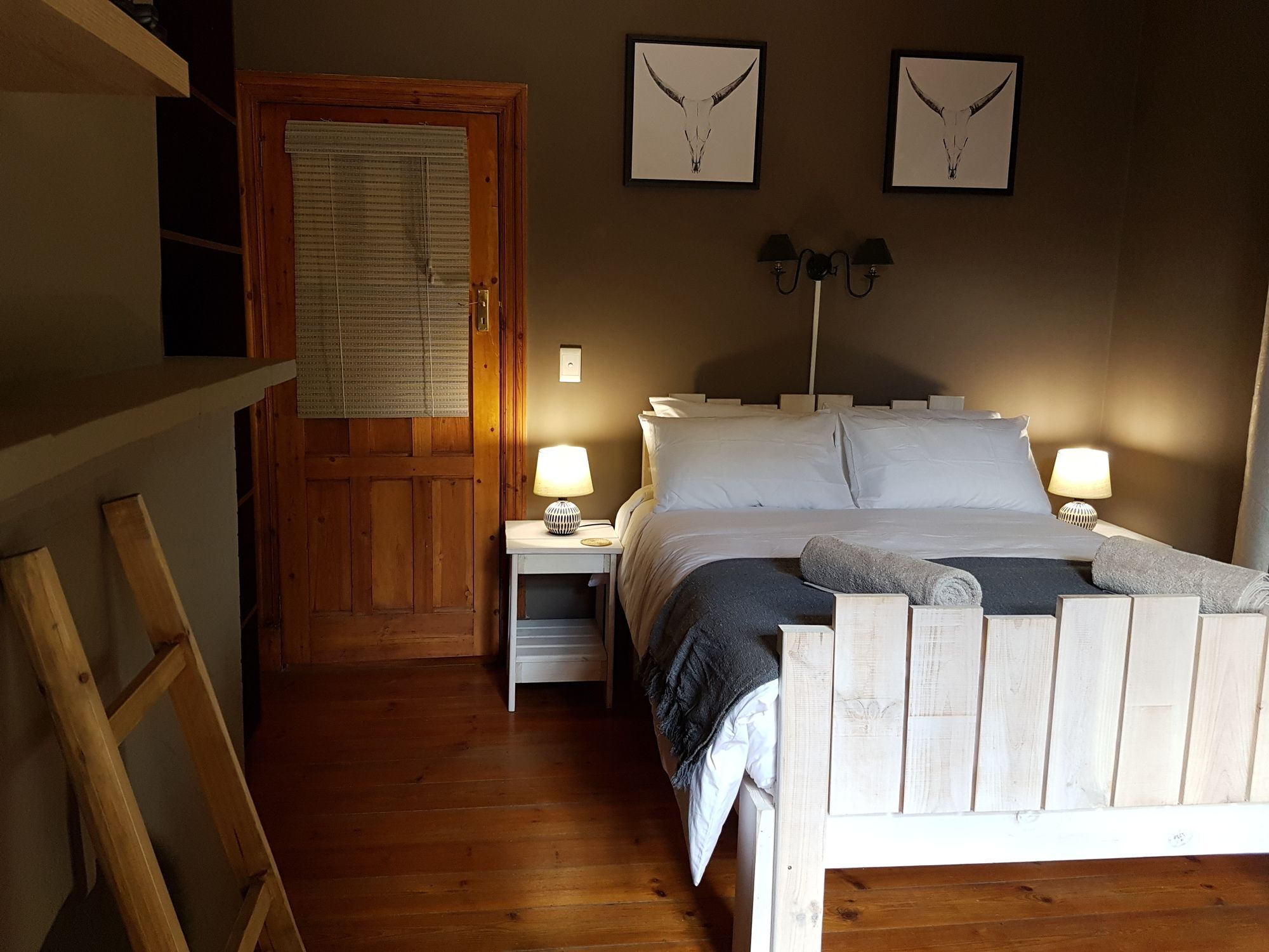 86 On Langenhoven Bed & Breakfast Оудсхорн Екстериор снимка